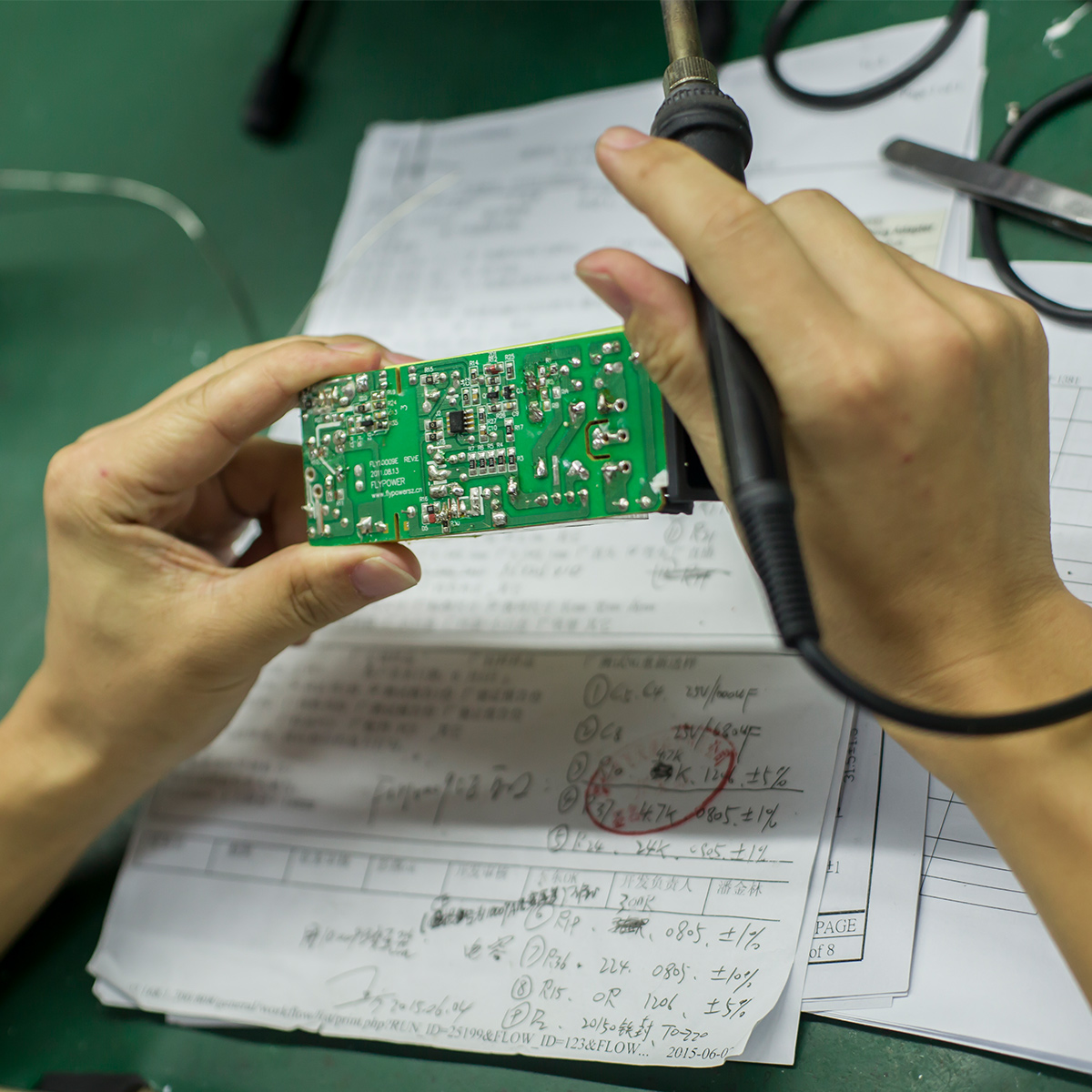 電源適配器廠家：如呢理解電子技術中的“接地”